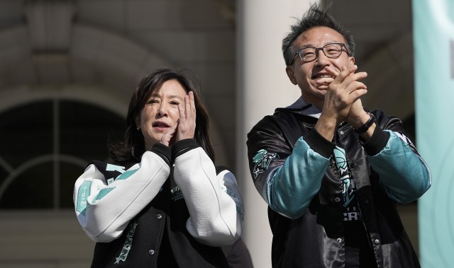 九游app-队媒披露：林书豪与蔡崇信夫人存在远亲关系 曾获邀参与亚裔基金会管理